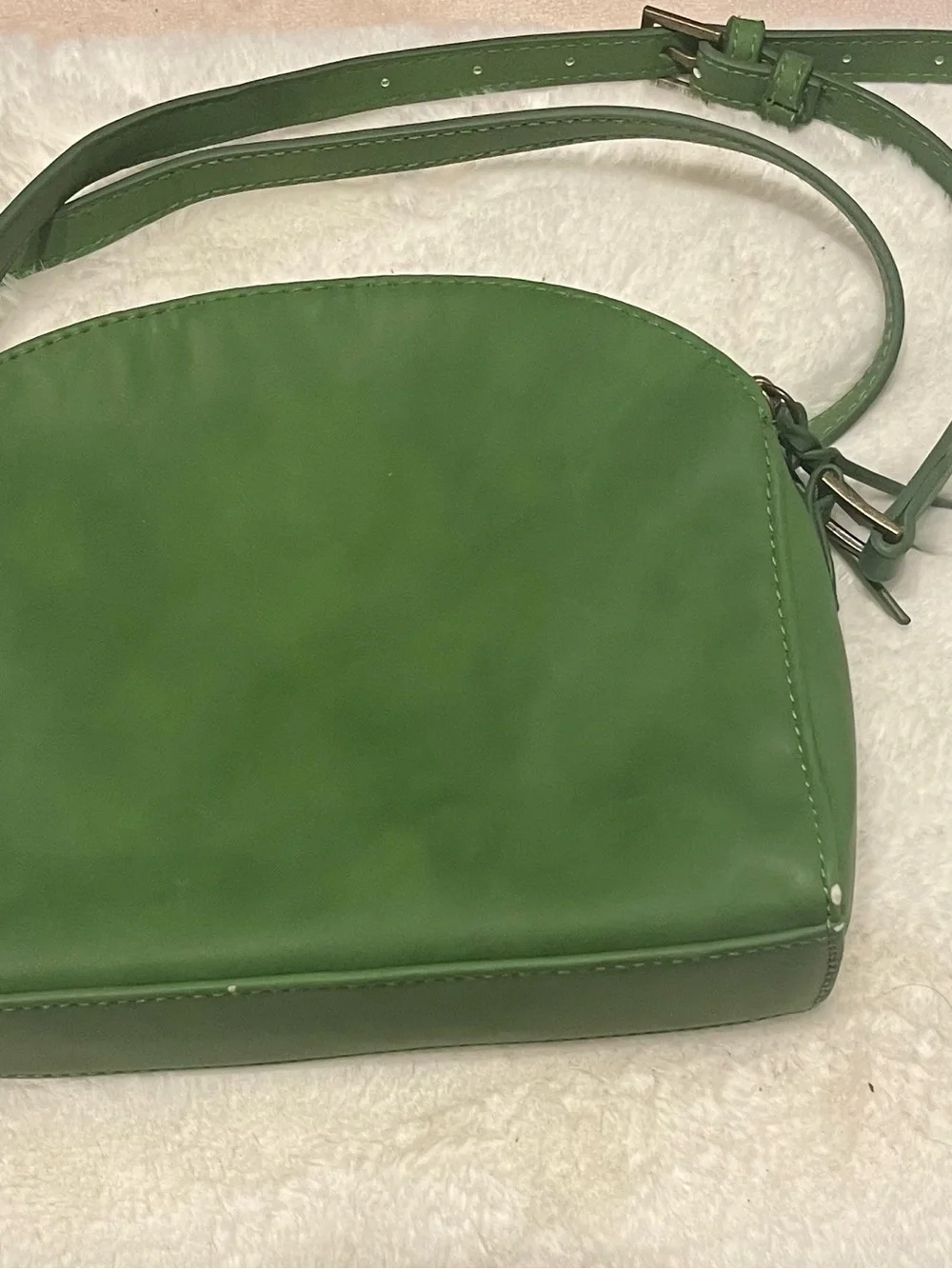 Universal Thread casual women’s chic Green Leather Crossbody Bag